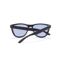 HAWKERS Lunettes De Soleil Pour Homme Et Femme POLARIZED BLUE CHROME - ONE CARBON FIBER 12 HAWKERS Lunettes De Soleil Pour Homme Et Femme POLARIZED BLUE CHROME - ONE CARBON FIBER -Promos Regatta || Quechua || Dare 2b Boutique lunettes de soleil pour homme et femme polarized blue chrome one carbon fiber 4