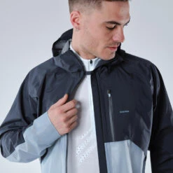 Quechua Veste Ultra Légère De Randonnée Rapide FH 900 Homme Bleu Grise. -Promos Regatta || Quechua || Dare 2b Boutique veste ultra legere de randonnee rapide fh 900 homme bleu grise 5